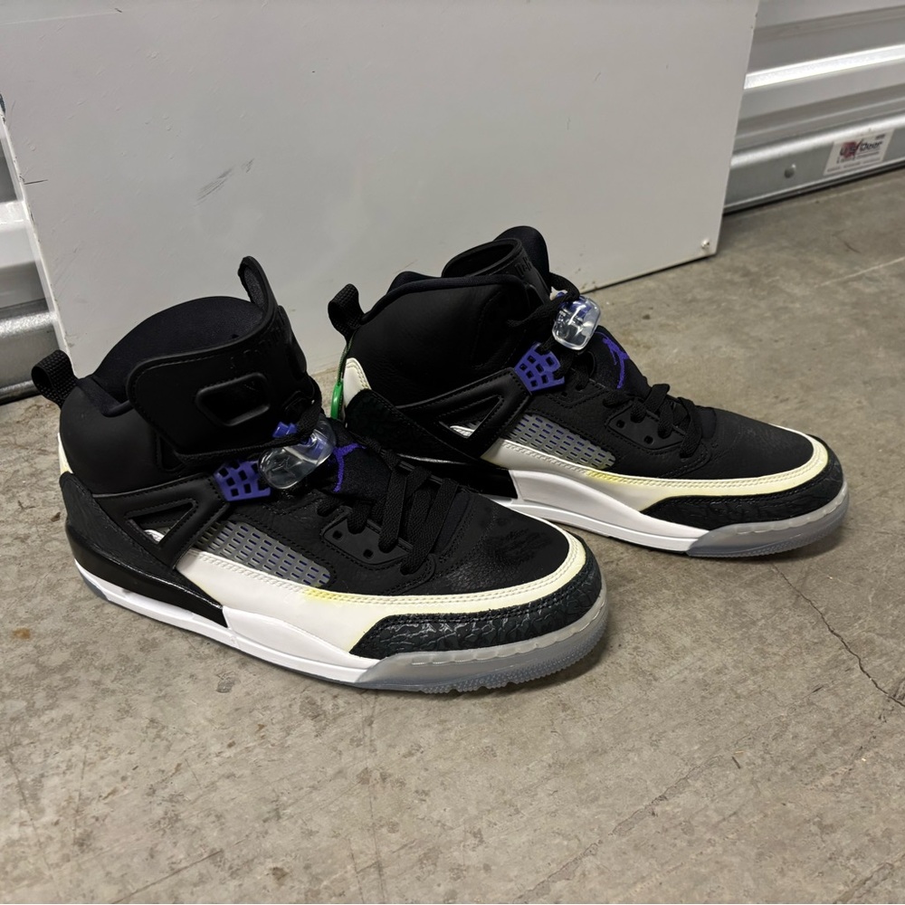 Mens Black and White High-Top Athletic Sneakers - Brand New Jordan’s